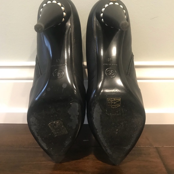 100% authentic Chanel Leather Booties - Picture 2 of 6